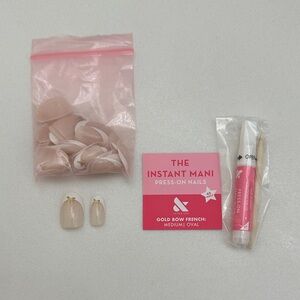 Unused Olive & June limited edition Gold Bow French Press-On Nails